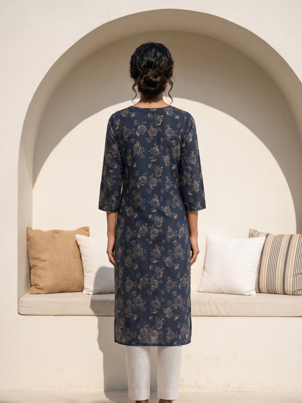 Philauri Women Floral Printed Indie Florals Kurta