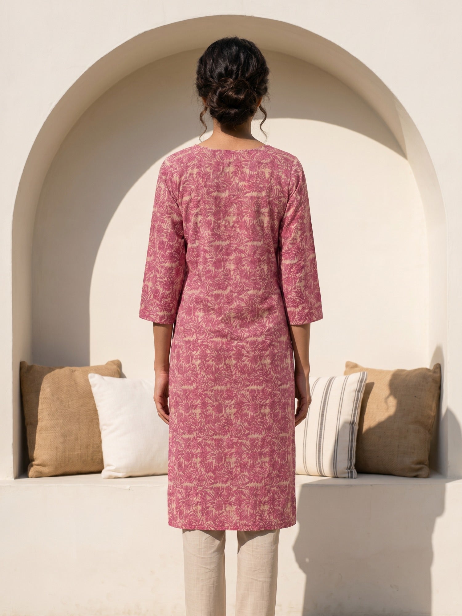Philauri Women Floral Printed Kurta