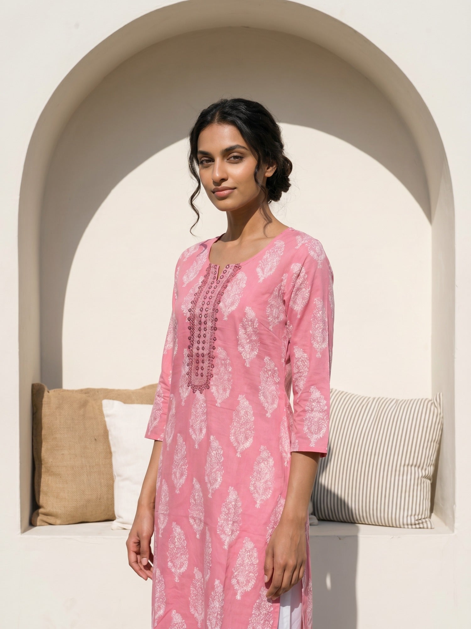 Philauri Women Ethnic Motifs Printed Thread Work Indie Prints Kurta