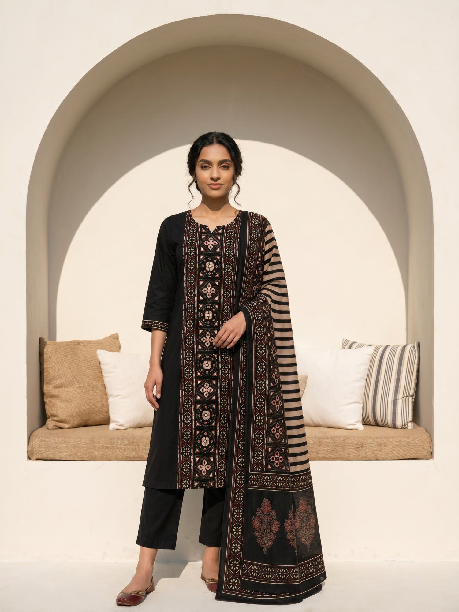 Philauri Women Ethnic Motifs Embroidered Regular Thread Work Pure Cotton Kurta with Trousers & With Dupatta