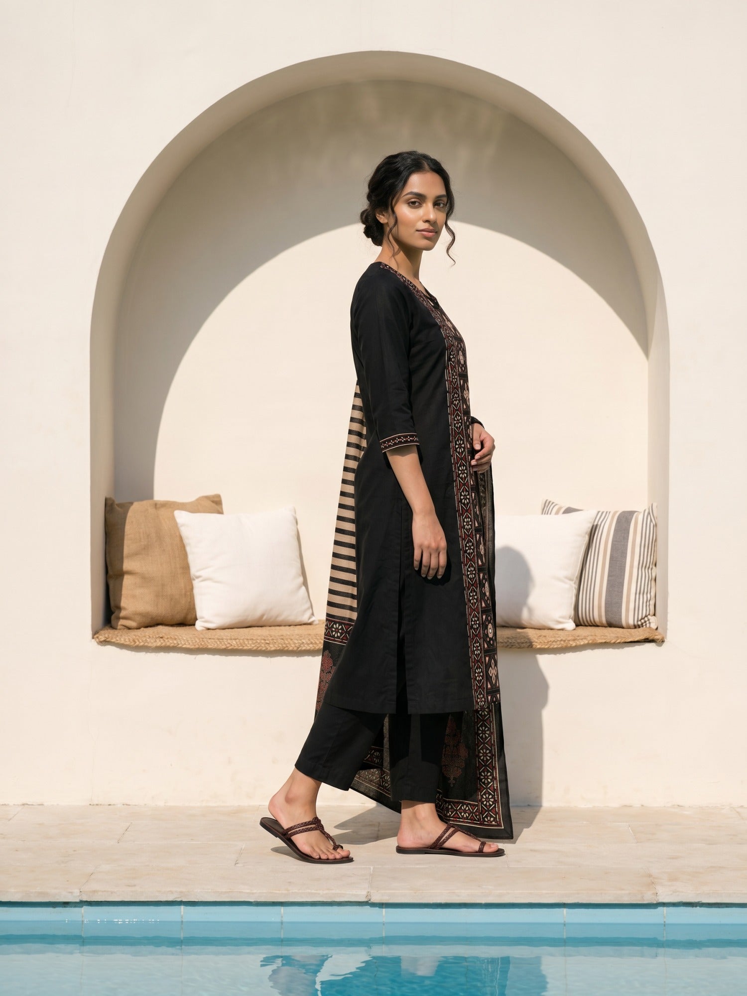 Philauri Women Ethnic Motifs Embroidered Regular Thread Work Pure Cotton Kurta with Trousers & With Dupatta