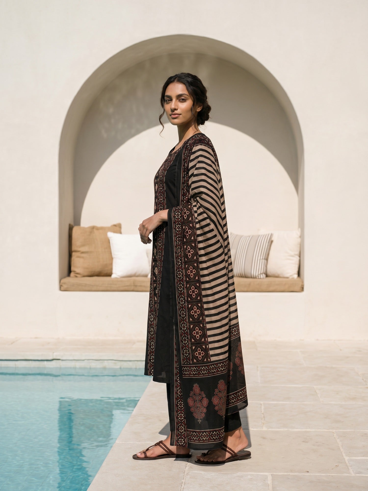 Philauri Women Ethnic Motifs Embroidered Regular Thread Work Pure Cotton Kurta with Trousers & With Dupatta