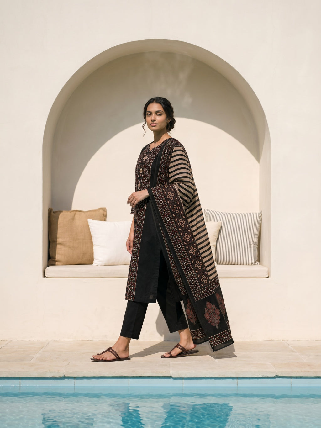 Philauri Women Ethnic Motifs Embroidered Regular Thread Work Pure Cotton Kurta with Trousers & With Dupatta