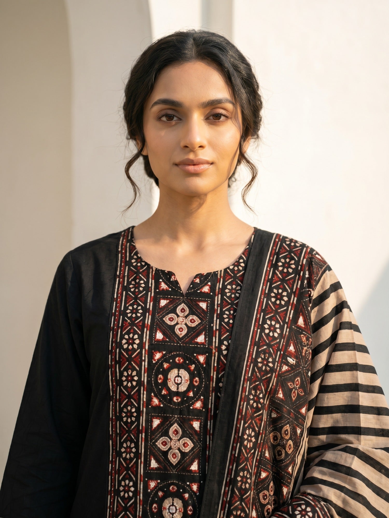 Philauri Women Ethnic Motifs Embroidered Regular Thread Work Pure Cotton Kurta with Trousers & With Dupatta