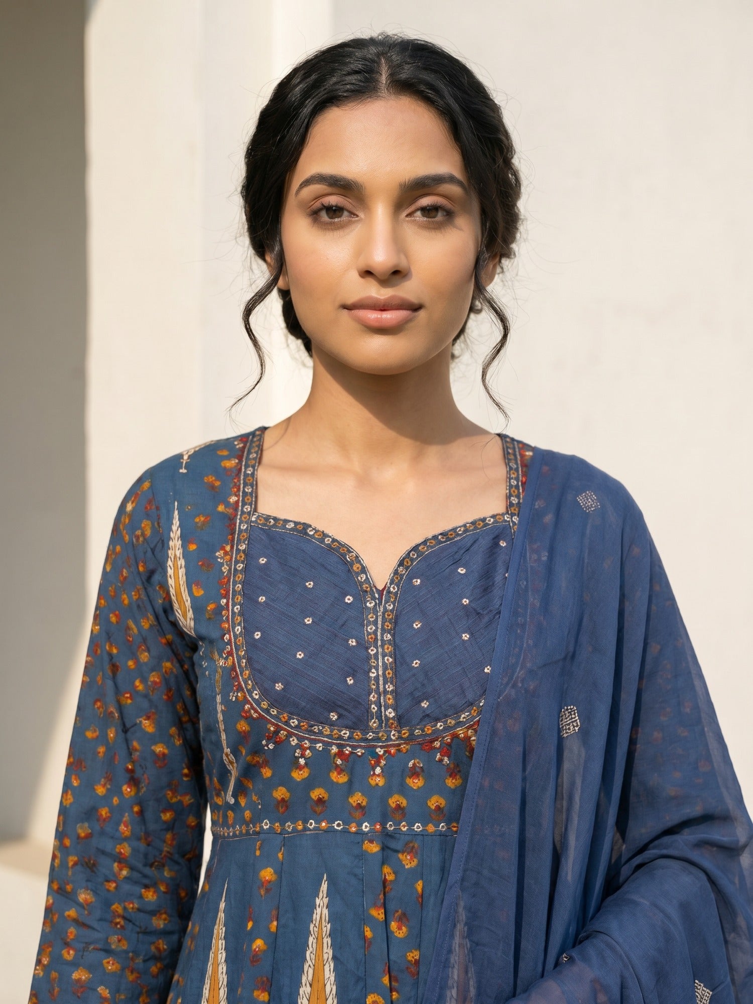 Philauri Women Ethnic Motifs Printed Empire Thread Work Pure Cotton Kurta with Trousers & With Dupatta