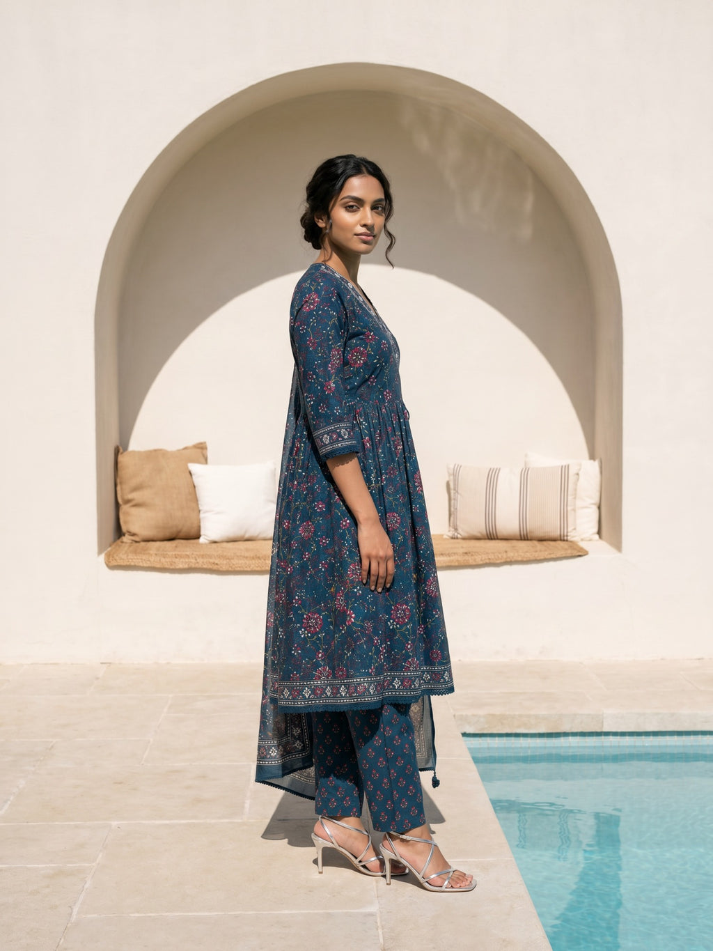 Philauri Women Floral Printed Angrakha Pure Cotton Kurta with Trousers & With Dupatta