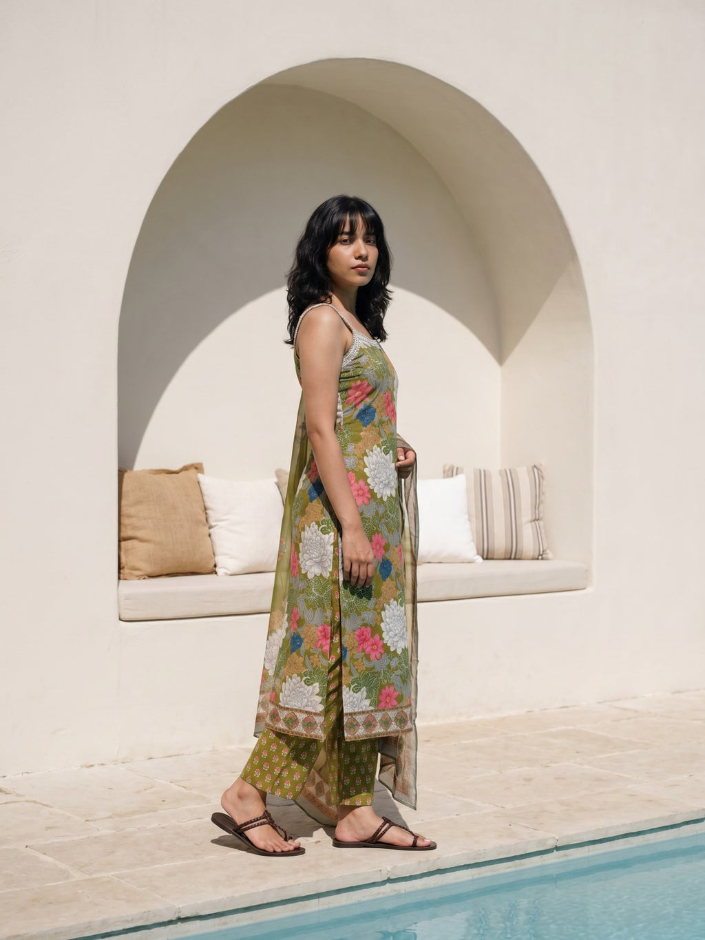 Philauri Women Floral Printed Regular Mirror Work Pure Cotton Kurta with Trousers & With Dupatta