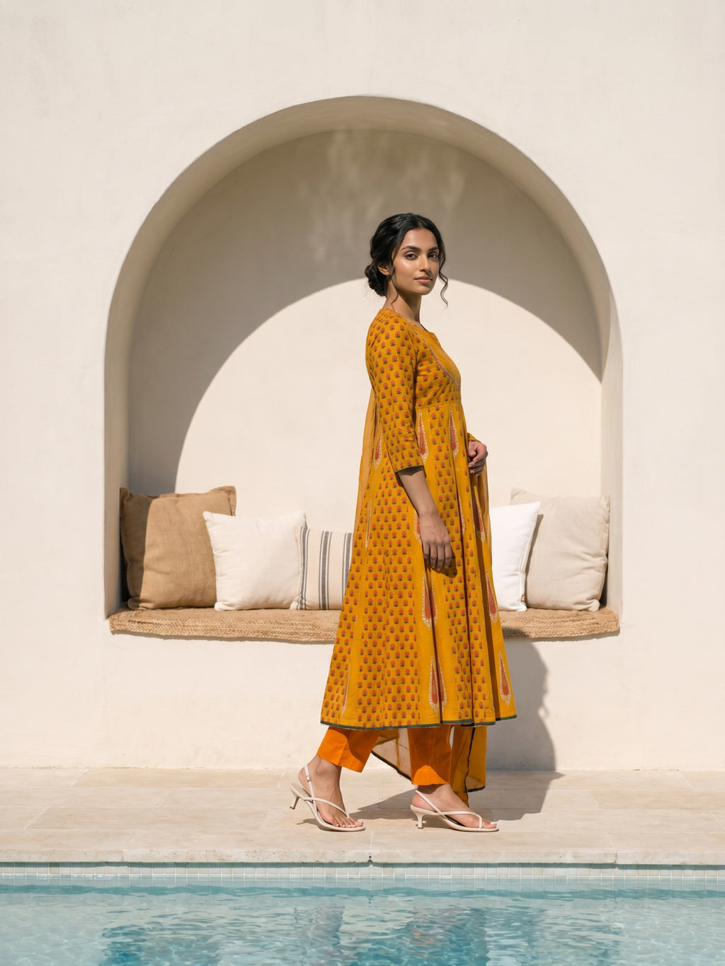 Philauri Women Ethnic Motifs Printed Regular Thread Work Pure Cotton Kurta with Trousers & With Dupatta