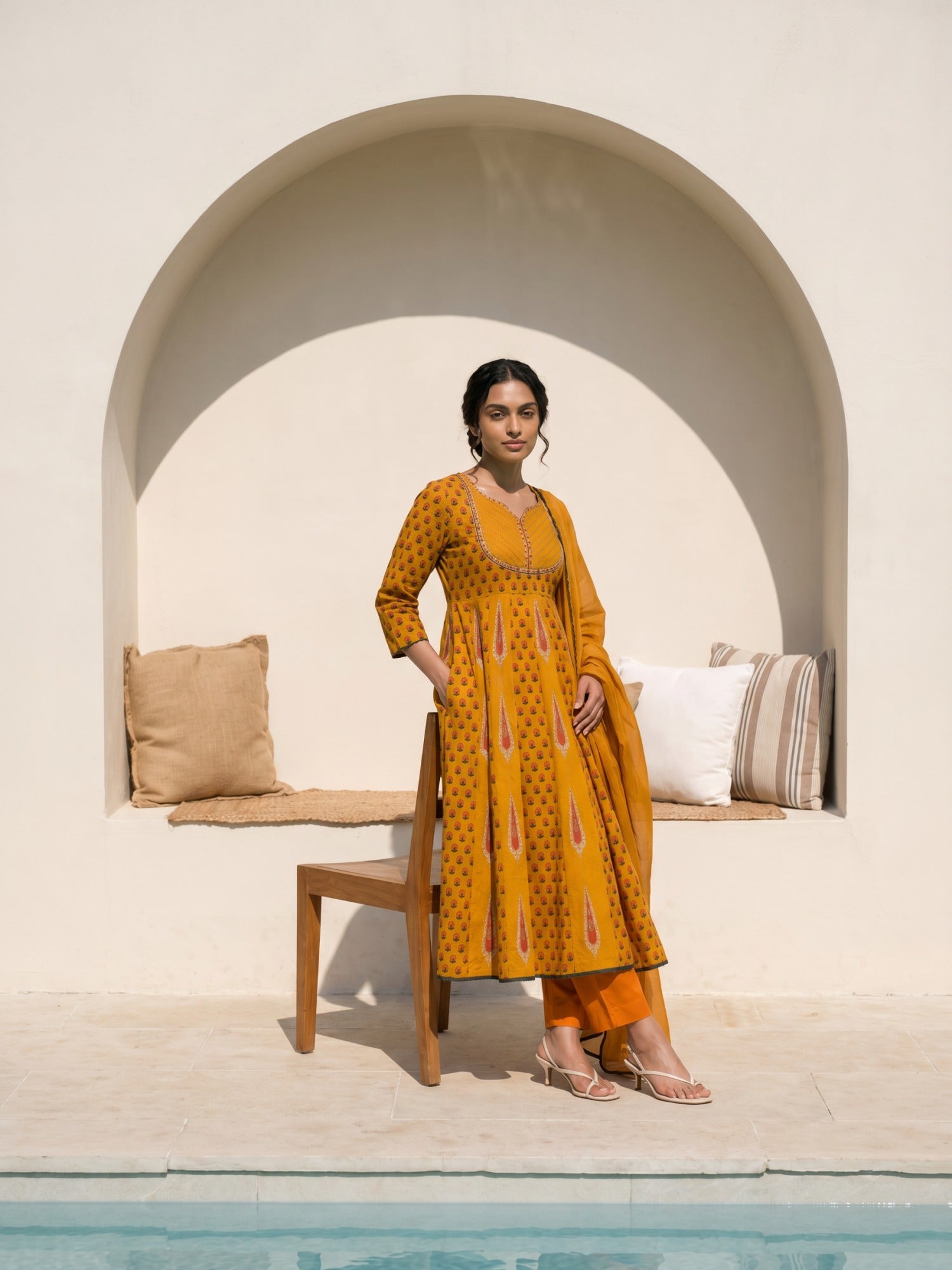 Philauri Women Ethnic Motifs Printed Regular Thread Work Pure Cotton Kurta with Trousers & With Dupatta