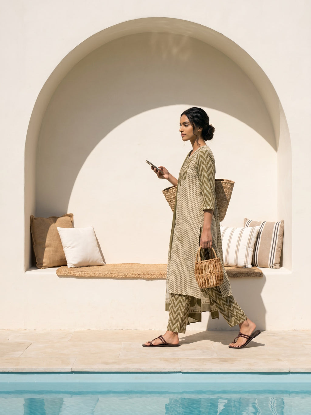 Philauri Women Printed Regular Mirror Work Pure Cotton Kurta with Trousers & With Dupatta