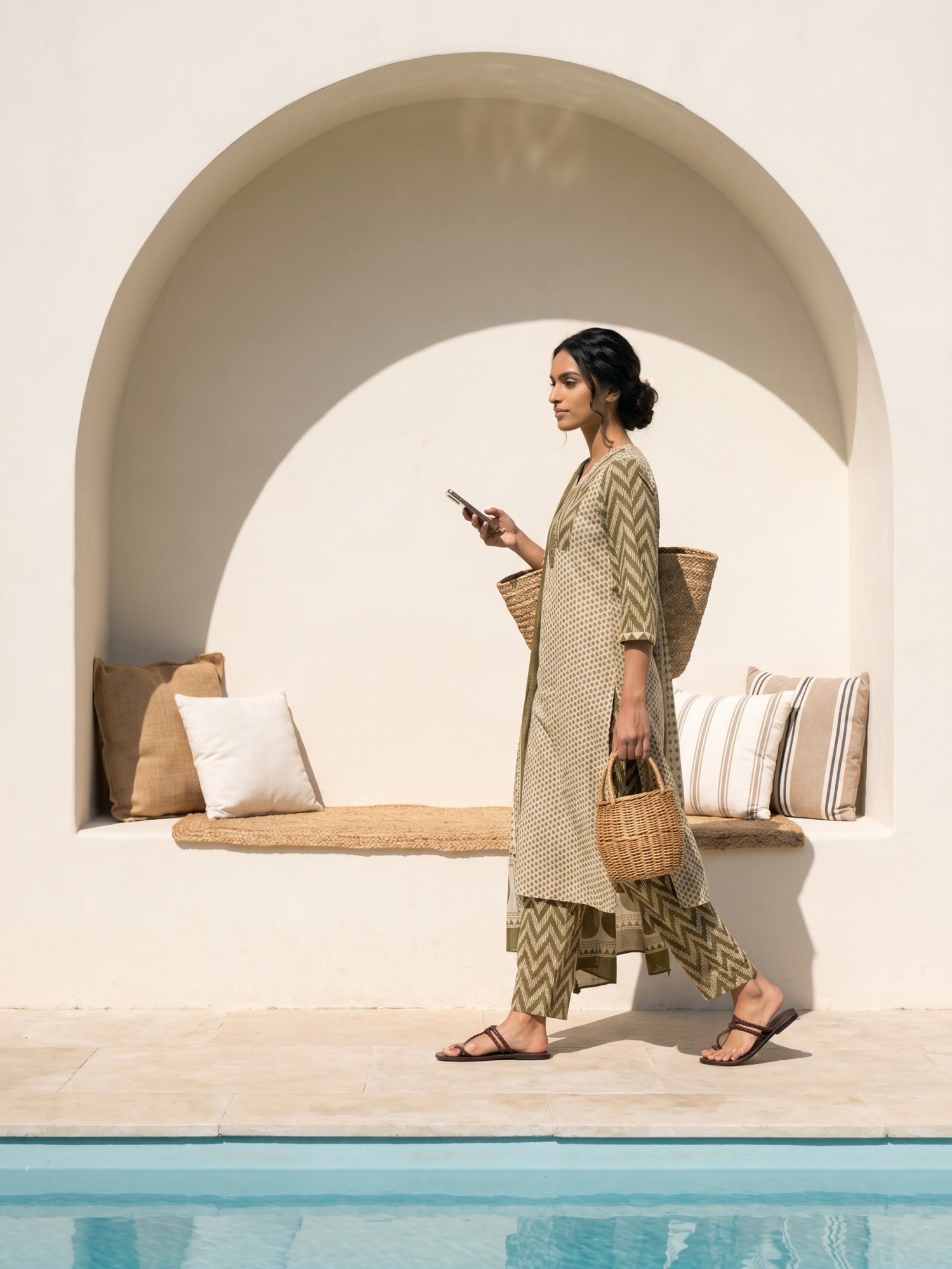Philauri Women Printed Regular Mirror Work Pure Cotton Kurta with Trousers & With Dupatta