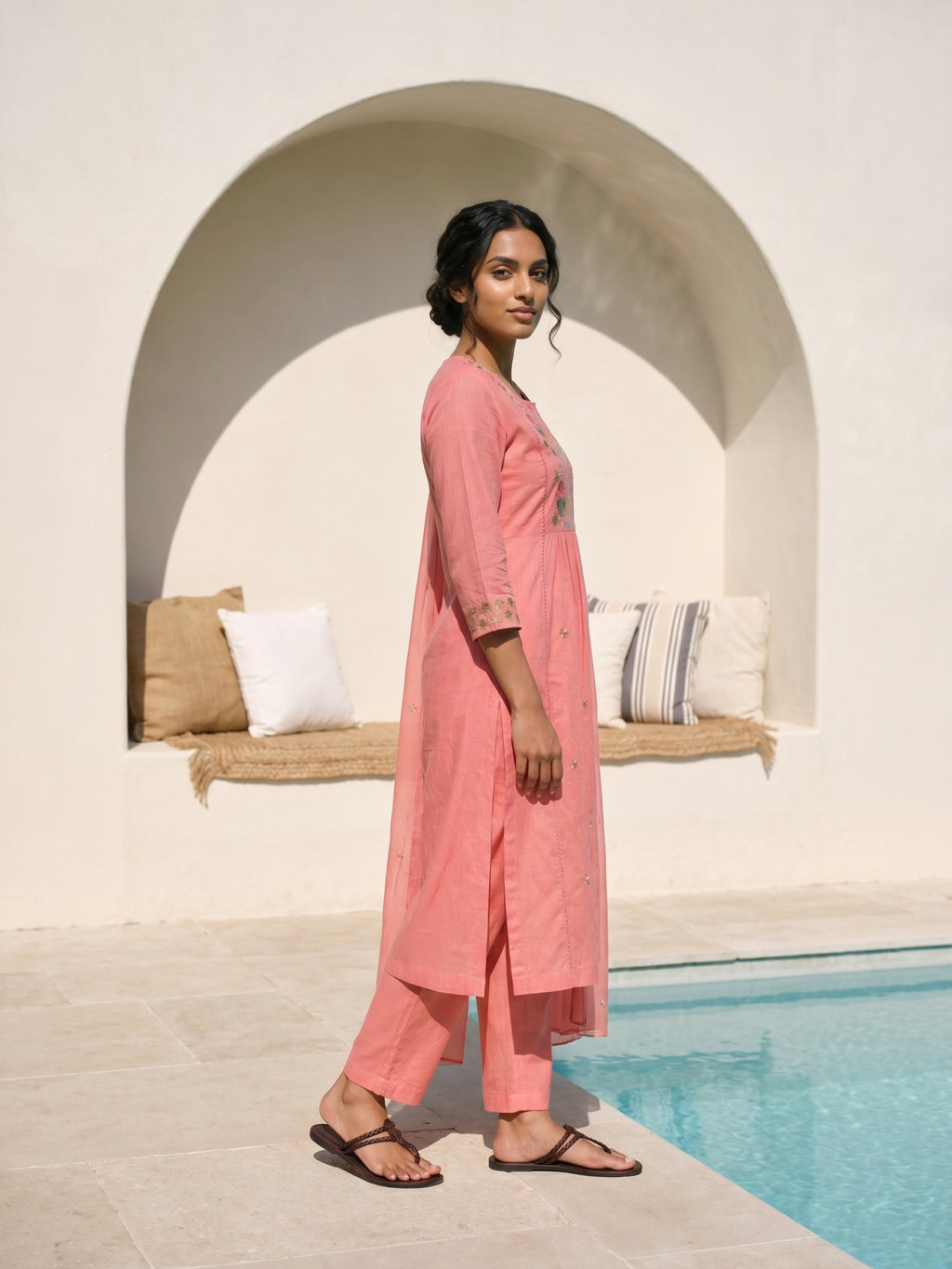 Philauri Women Floral Embroidered Empire Thread Work Pure Cotton Kurta with Trousers & With Dupatta