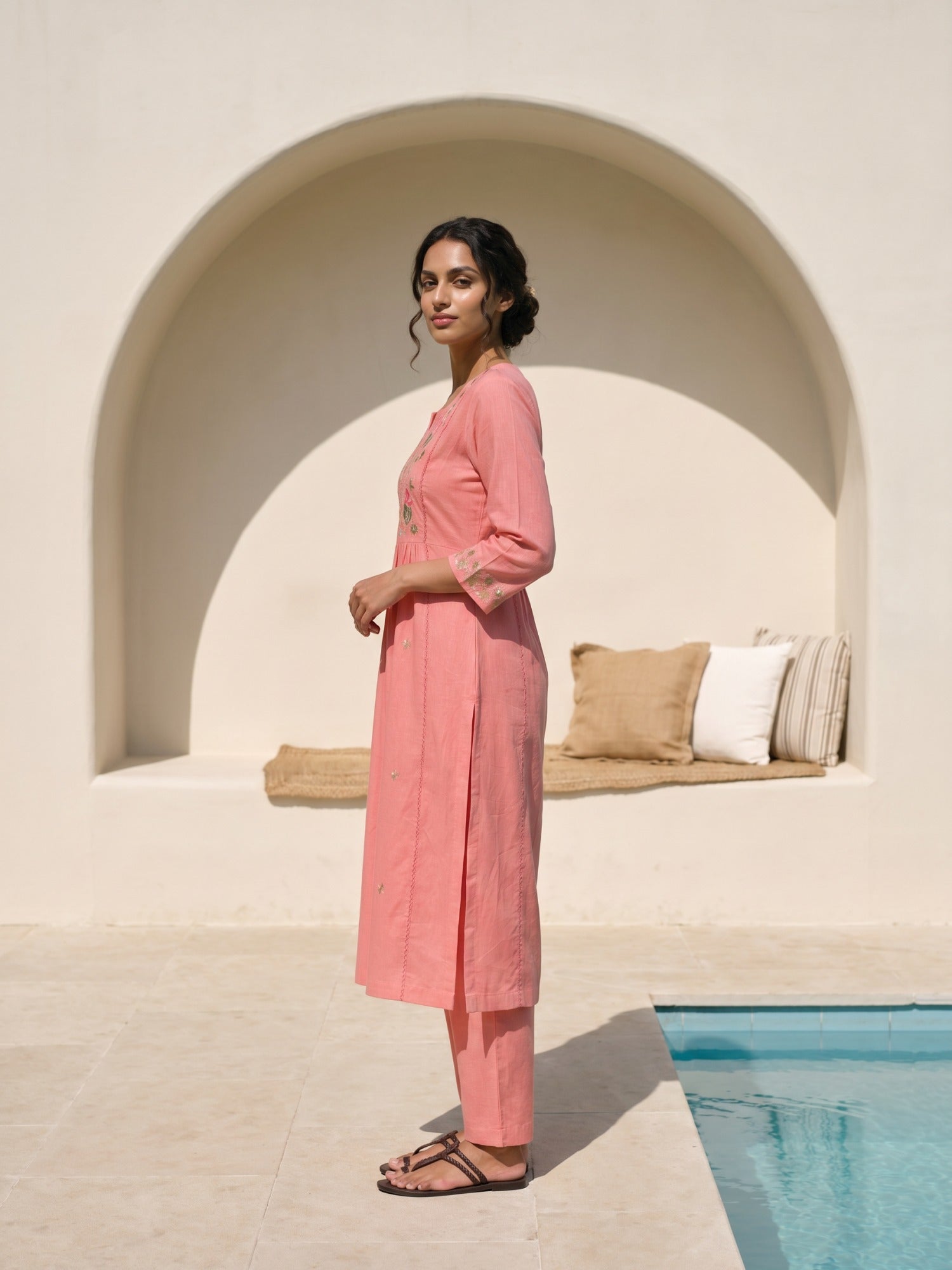 Philauri Women Floral Embroidered Empire Thread Work Pure Cotton Kurta with Trousers & With Dupatta
