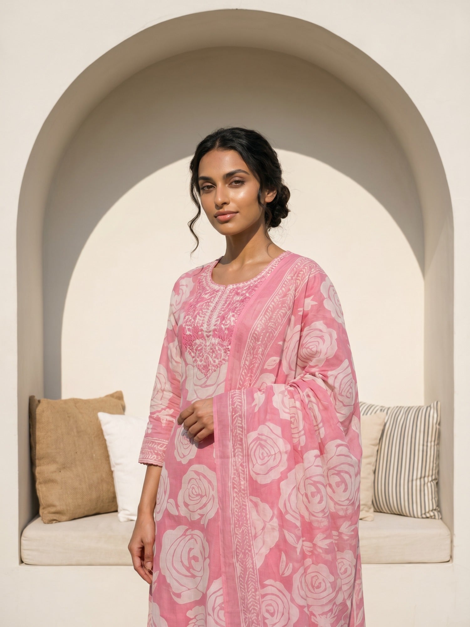 Philauri Women Floral Printed Regular Mirror Work Pure Cotton Kurta with Trousers & With Dupatta