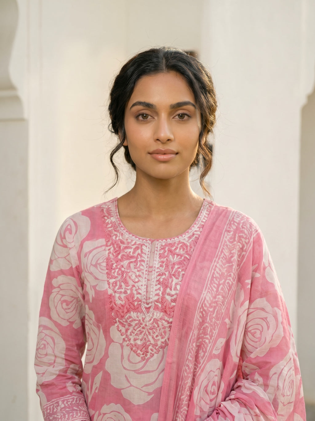 Philauri Women Floral Printed Regular Mirror Work Pure Cotton Kurta with Trousers & With Dupatta
