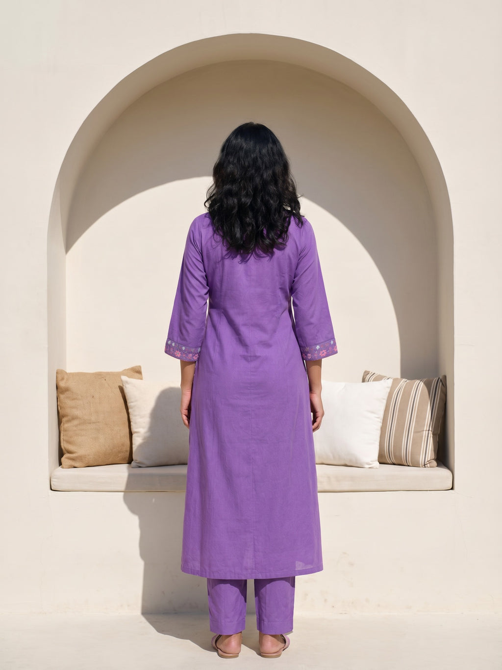 Philauri Women Floral Embroidered Empire Thread Work Pure Cotton Kurta with Trousers & With Dupatta