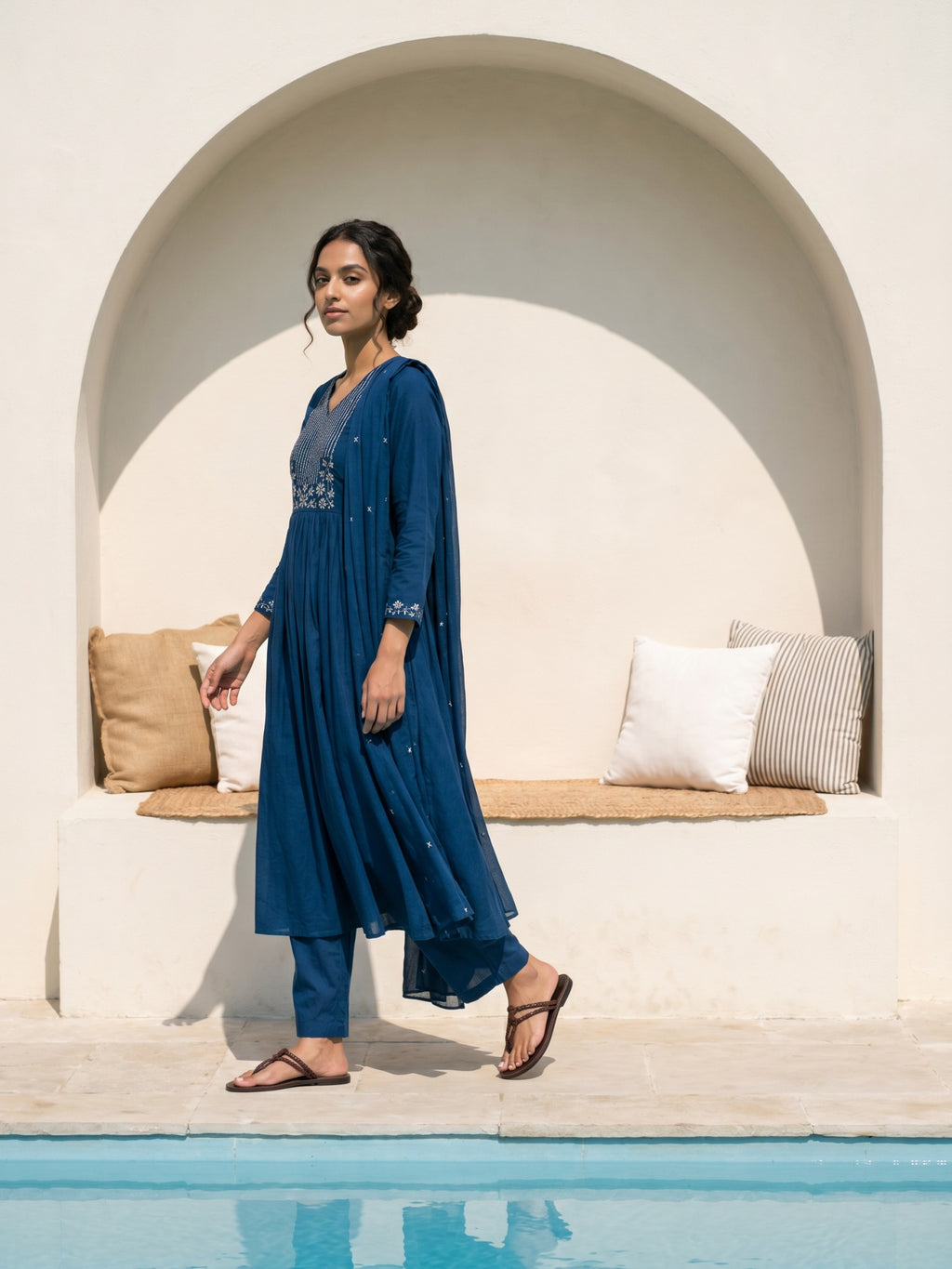 Philauri Women Ethnic Motifs Embroidered Empire Thread Work Pure Cotton Kurta with Trousers & With Dupatta