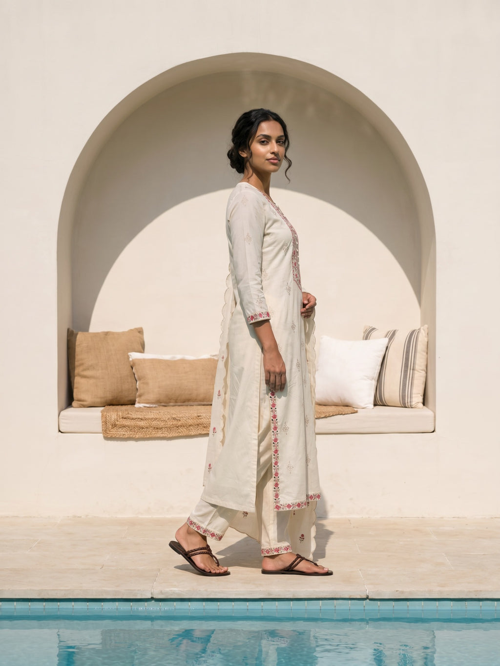 Philauri Women Floral Embroidered Regular Thread Work Pure Cotton Kurta with Trousers & With Dupatta