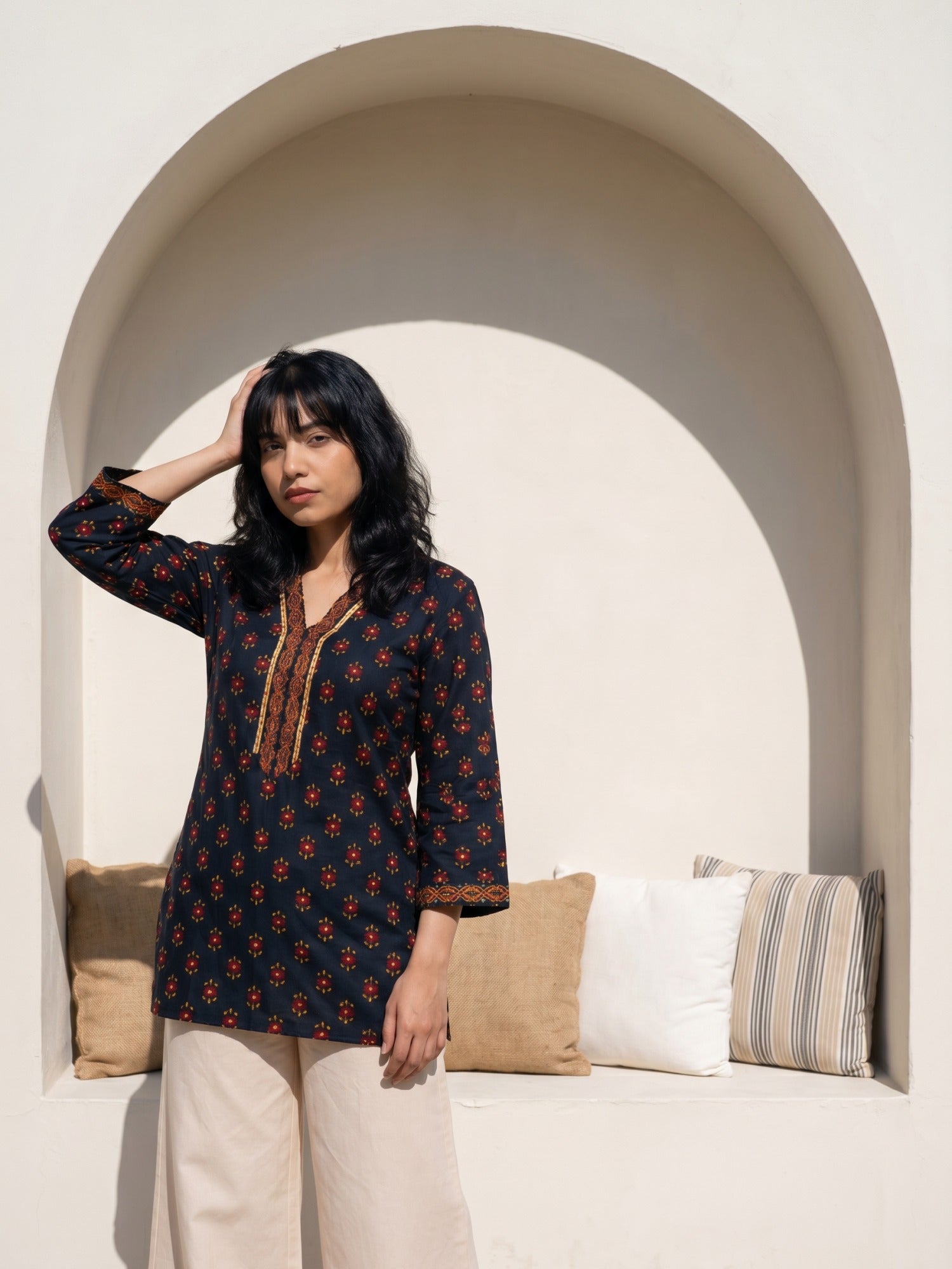 Philauri Ethnic Motifs Printed V-Neck Pure Cotton Kurti
