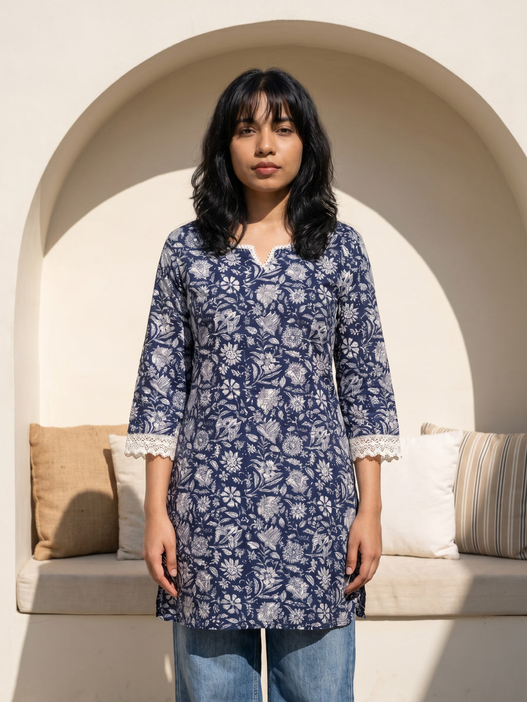 Philauri Floral Printed V-Neck Kurti
