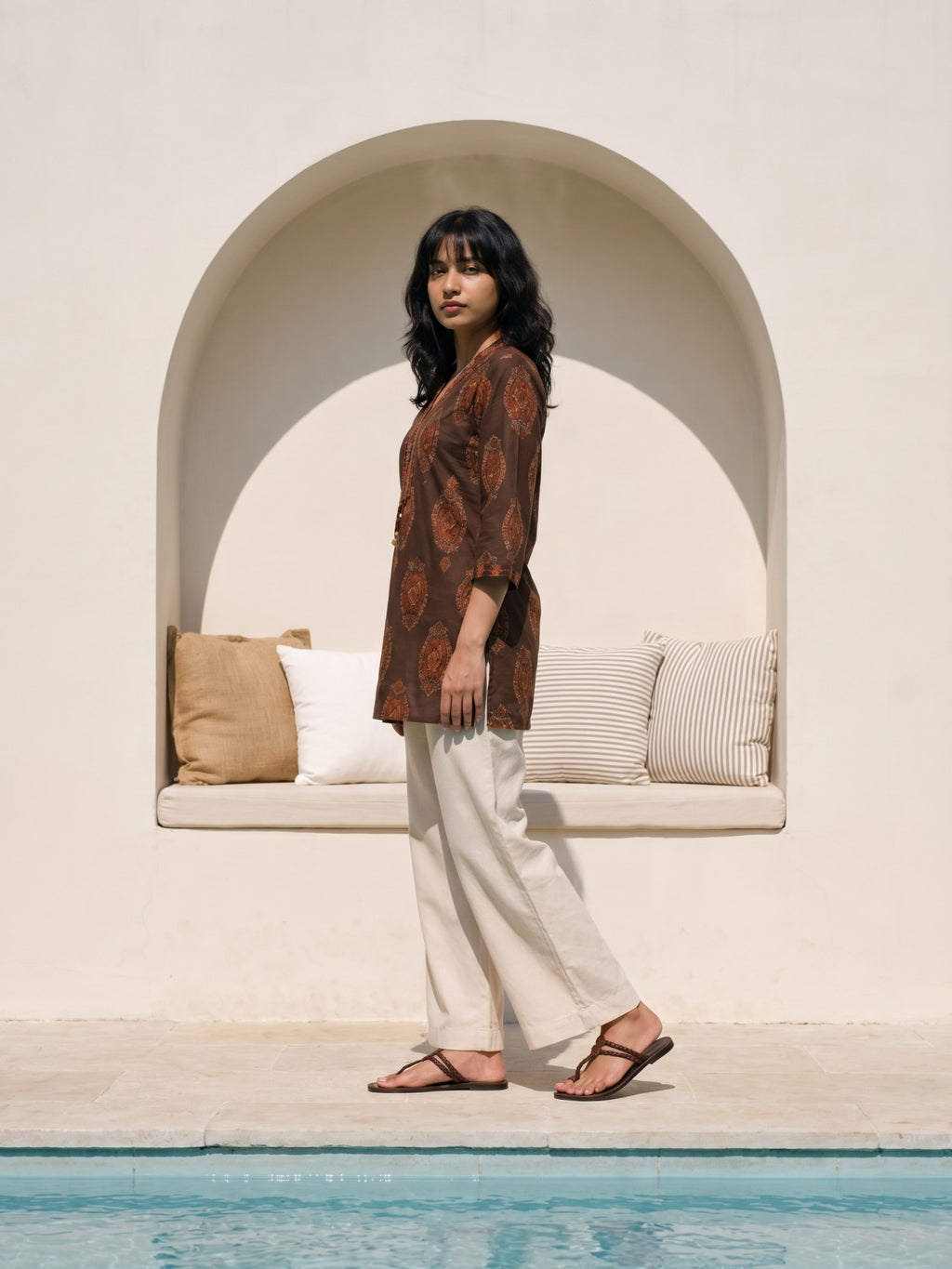 Philauri Paisley Printed V-Neck Thread Work Pure Cotton Thread Work Kurti