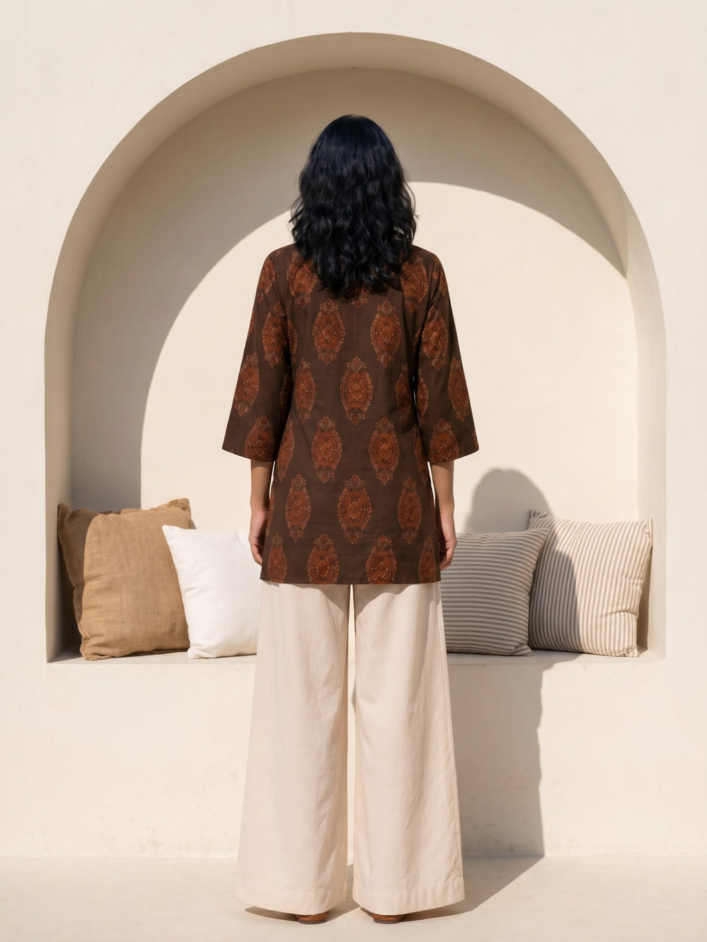 Philauri Paisley Printed V-Neck Thread Work Pure Cotton Thread Work Kurti