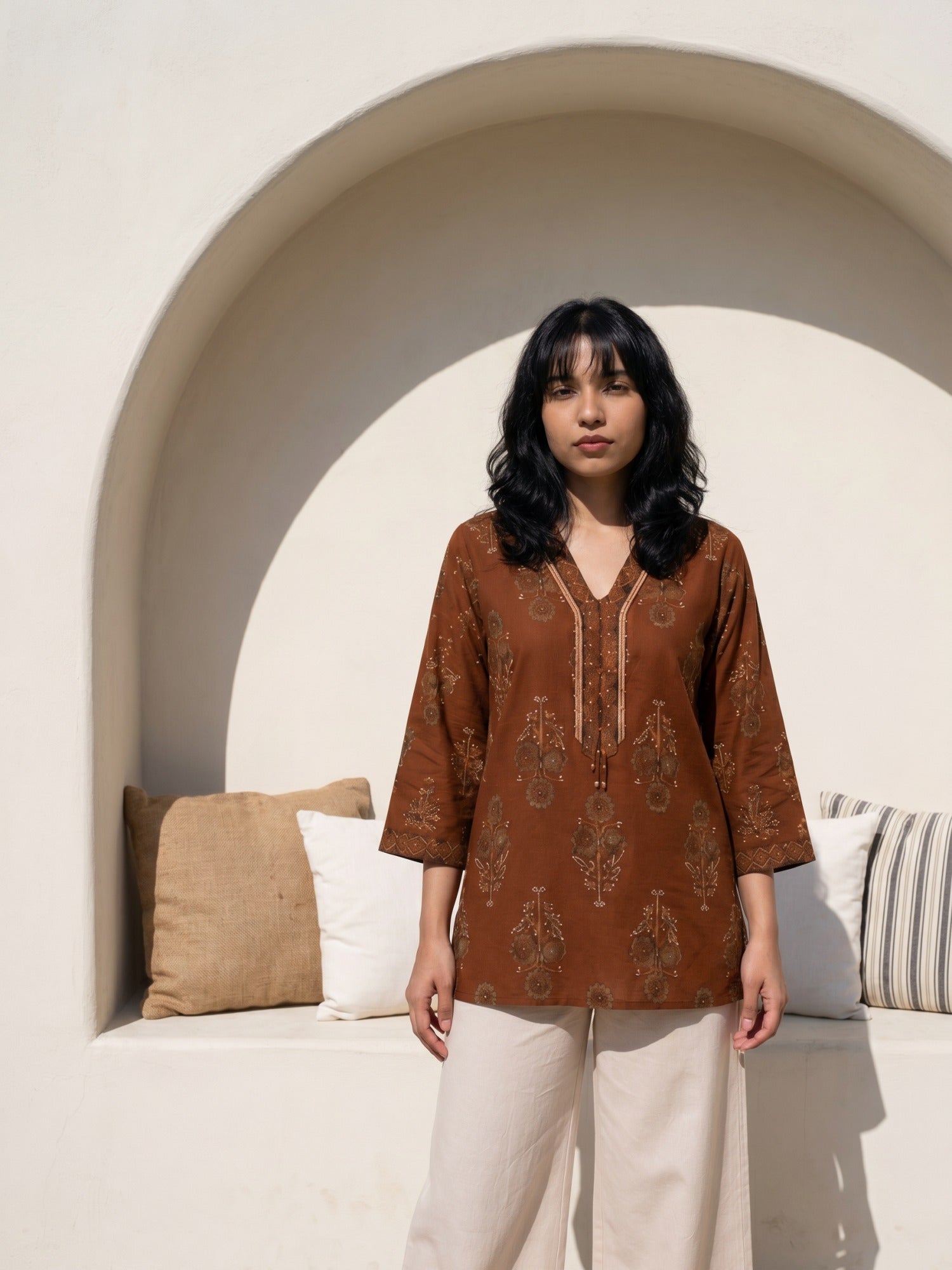 Philauri Floral Printed V-Neck Pure Cotton Kurti
