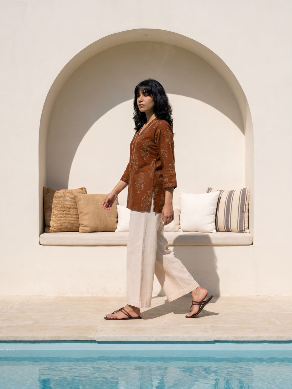 Philauri Floral Printed V-Neck Pure Cotton Kurti