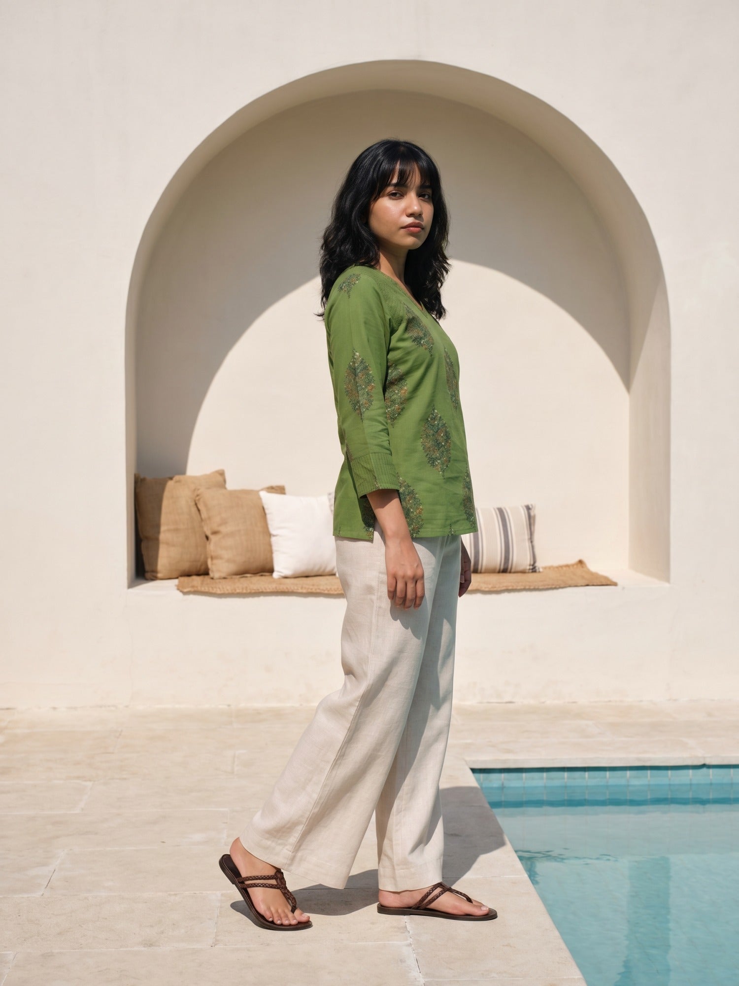 Philauri Floral Printed V-Neck Pure Cotton Kurti