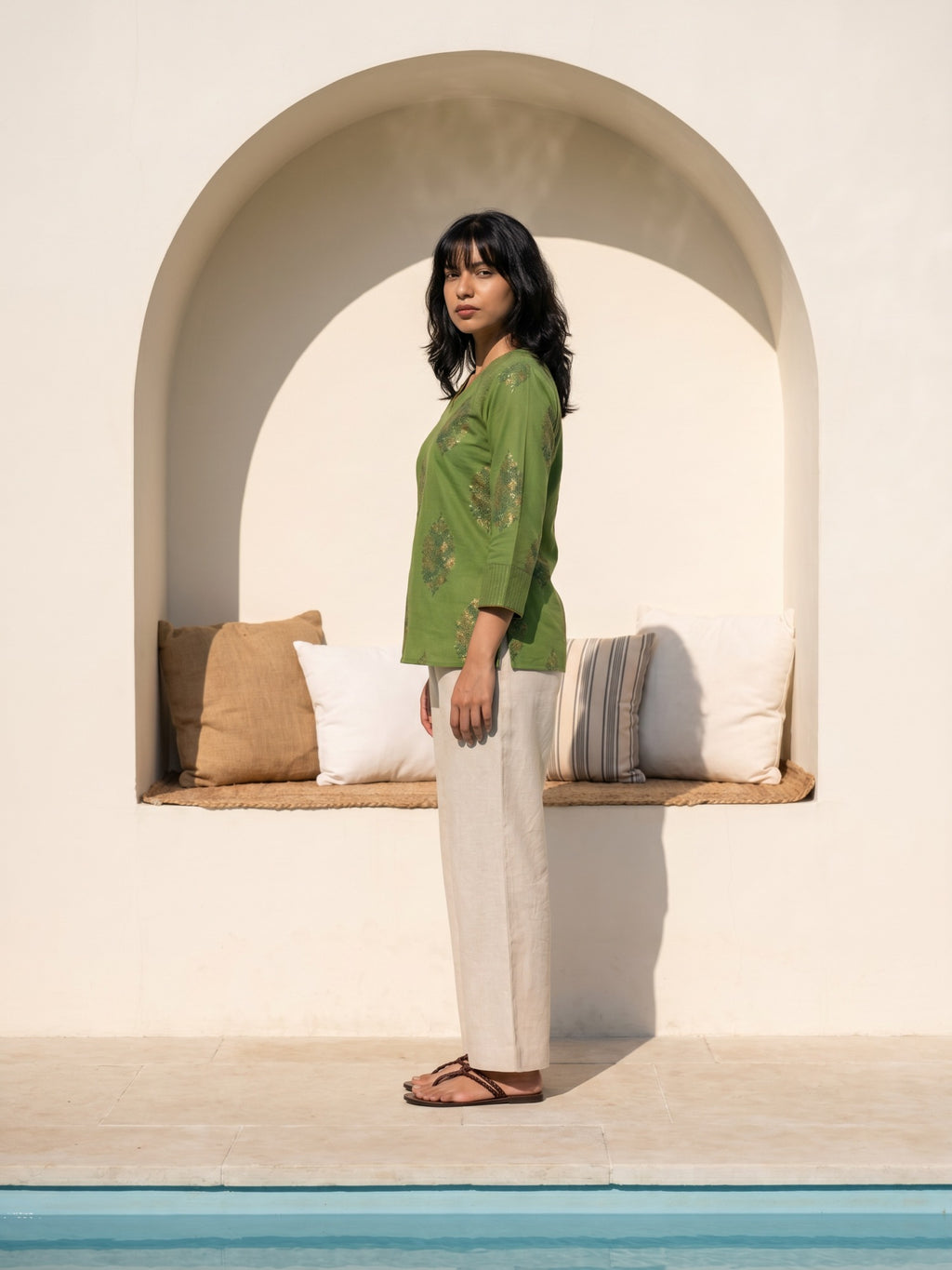 Philauri Floral Printed V-Neck Pure Cotton Kurti