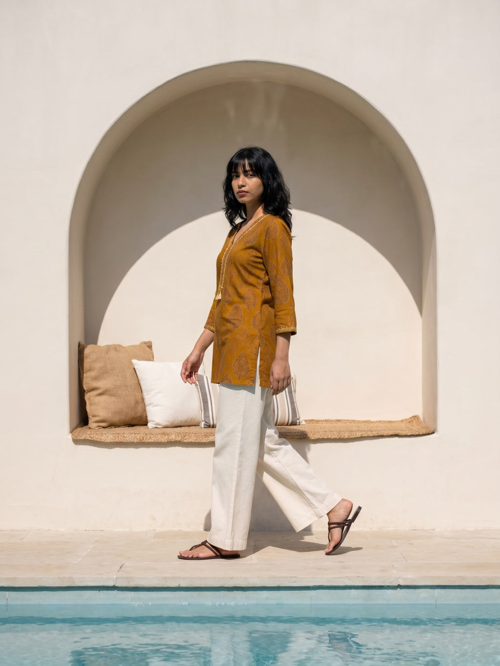 Philauri Paisley Printed V-Neck Thread Work Pure Cotton Thread Work Kurti