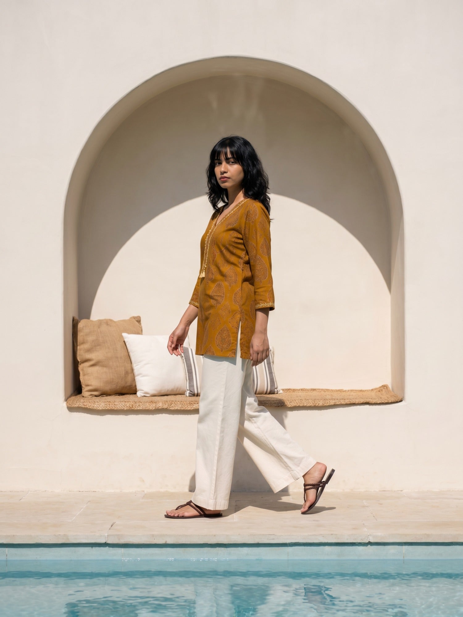 Philauri Paisley Printed V-Neck Thread Work Pure Cotton Thread Work Kurti